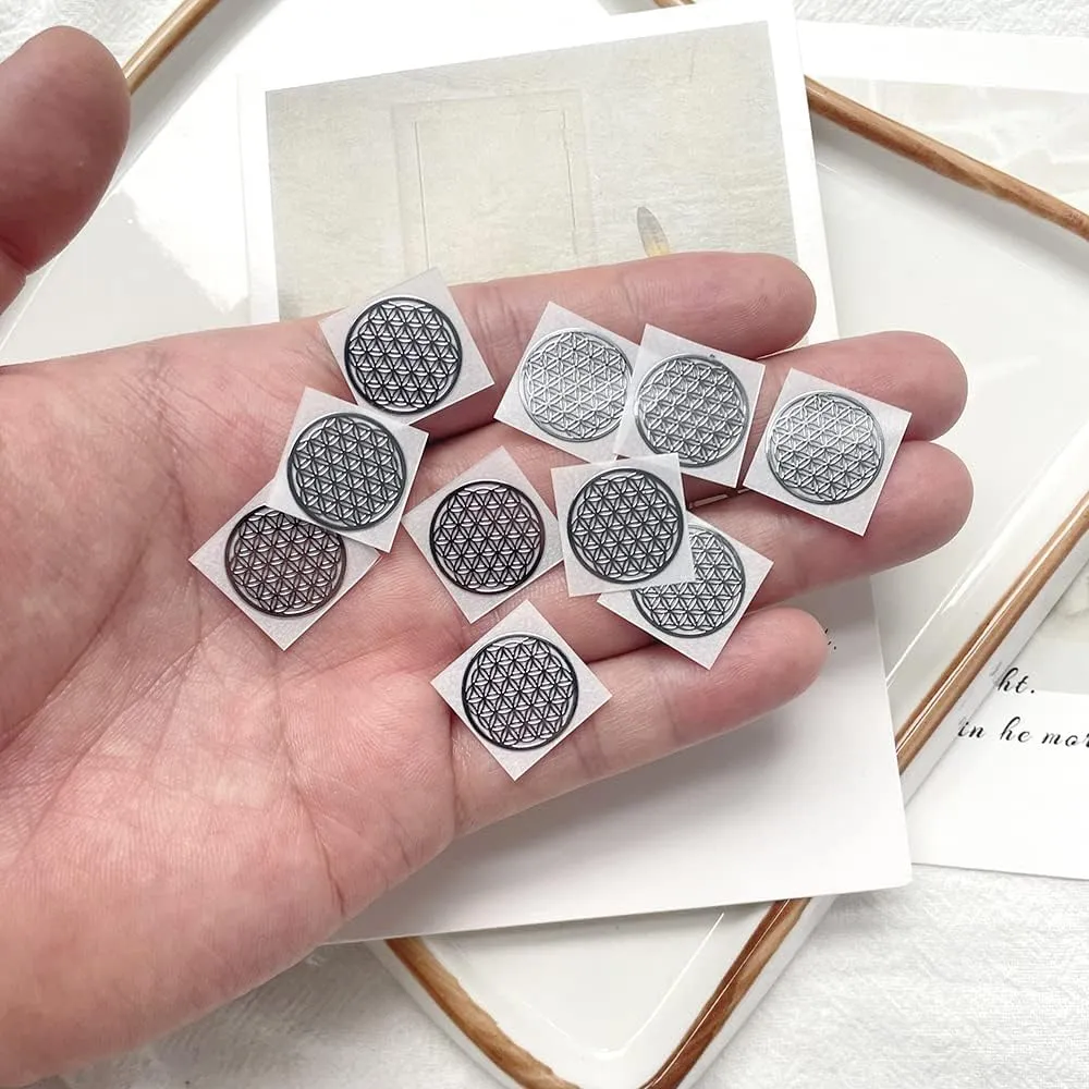 70pcs / Bag Flower of Life Gold Plated Thin Metal Sticker for Stone Crystal, Adhesive Pyramid Sacred Geometry Metal Energy Decor Sticker, Meditation Decor (15mm Diameter, Silver)
