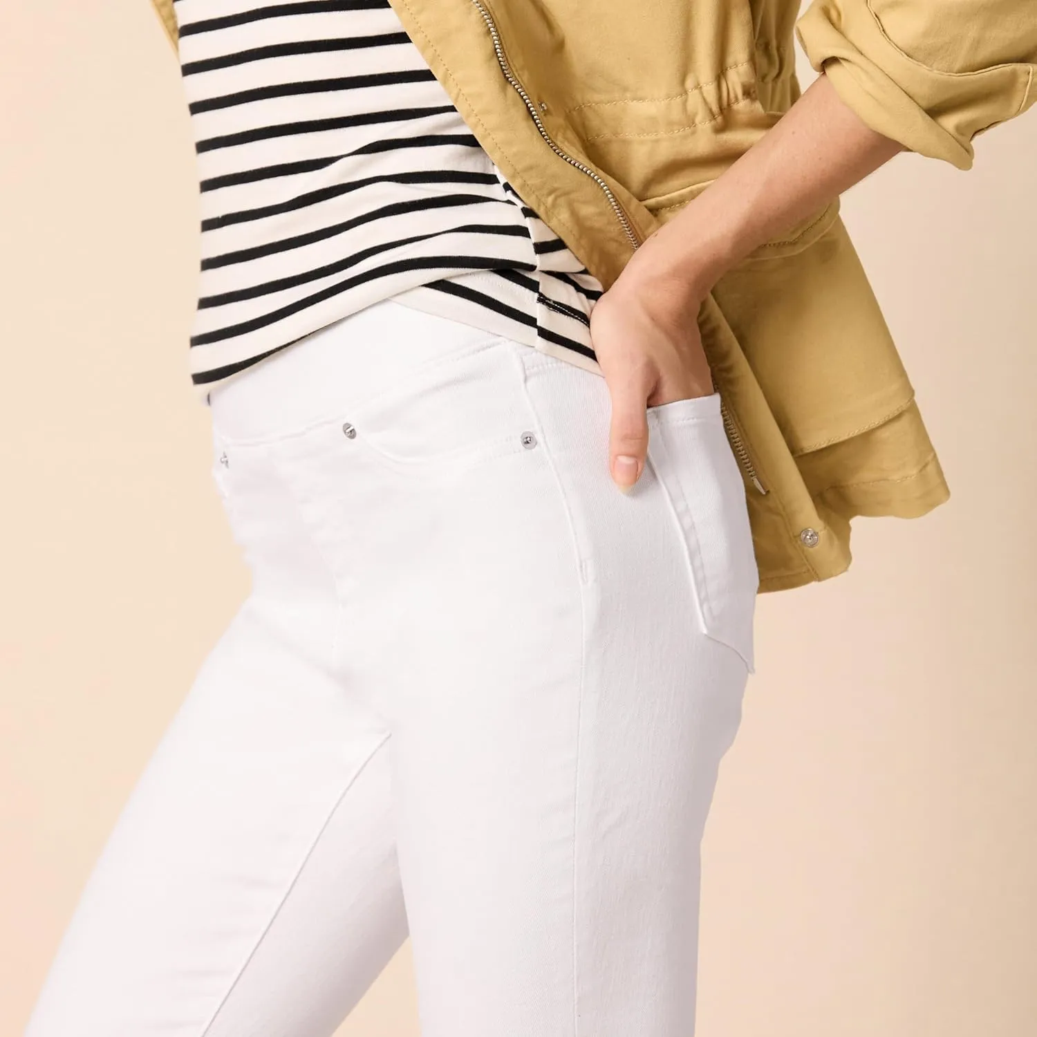 Amazon Essentials Women's Mid-Rise Stretch Pull-On Jegging (Available in Plus Size)