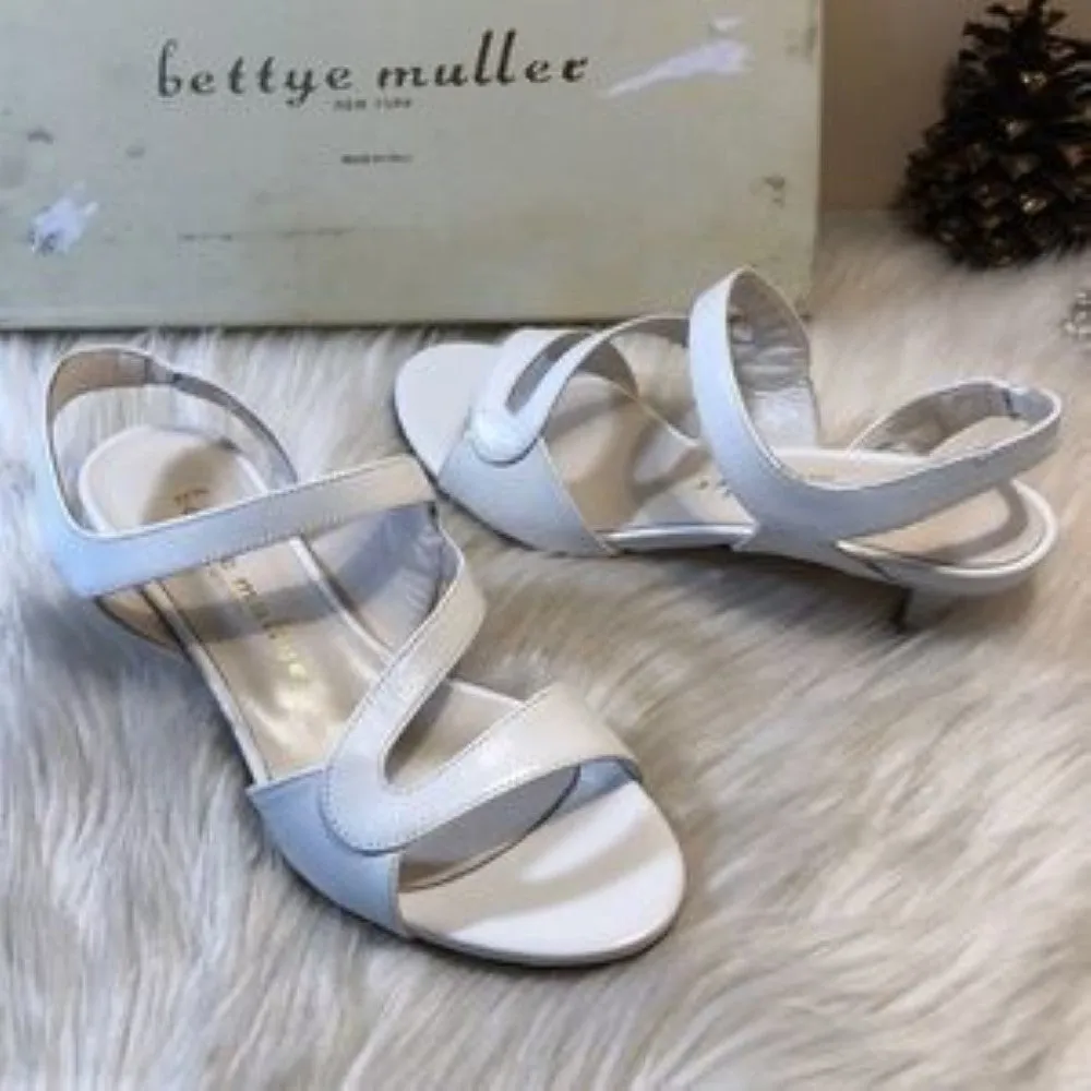 Bettye Muller Women's Sandy Sandal