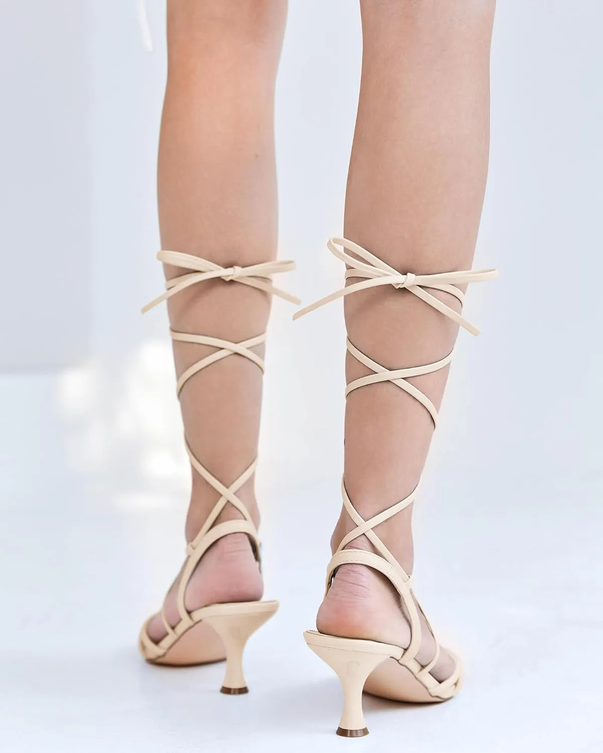 Coutgo Womens Strappy Heels Kitten Heel Lace Up Sandals Open Square Toe Knot Fashion Heeled Sandal Shoes