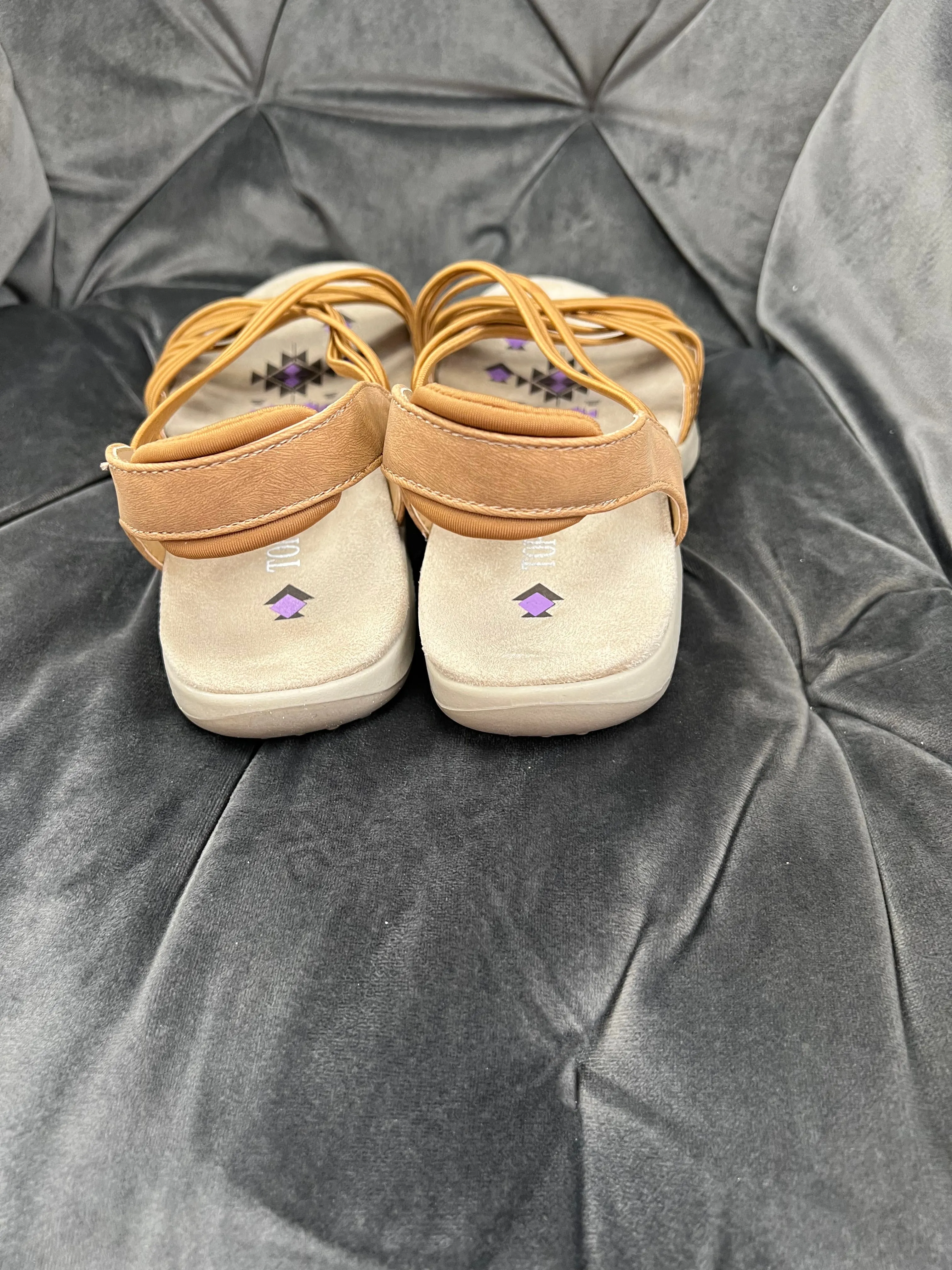 Crossover Sandal (68539)