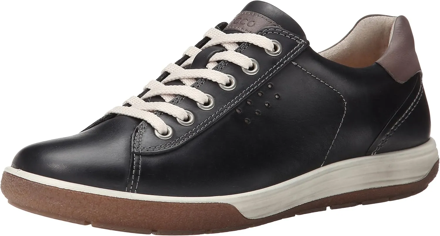 ECCO Women's Chase II Tie Sneaker