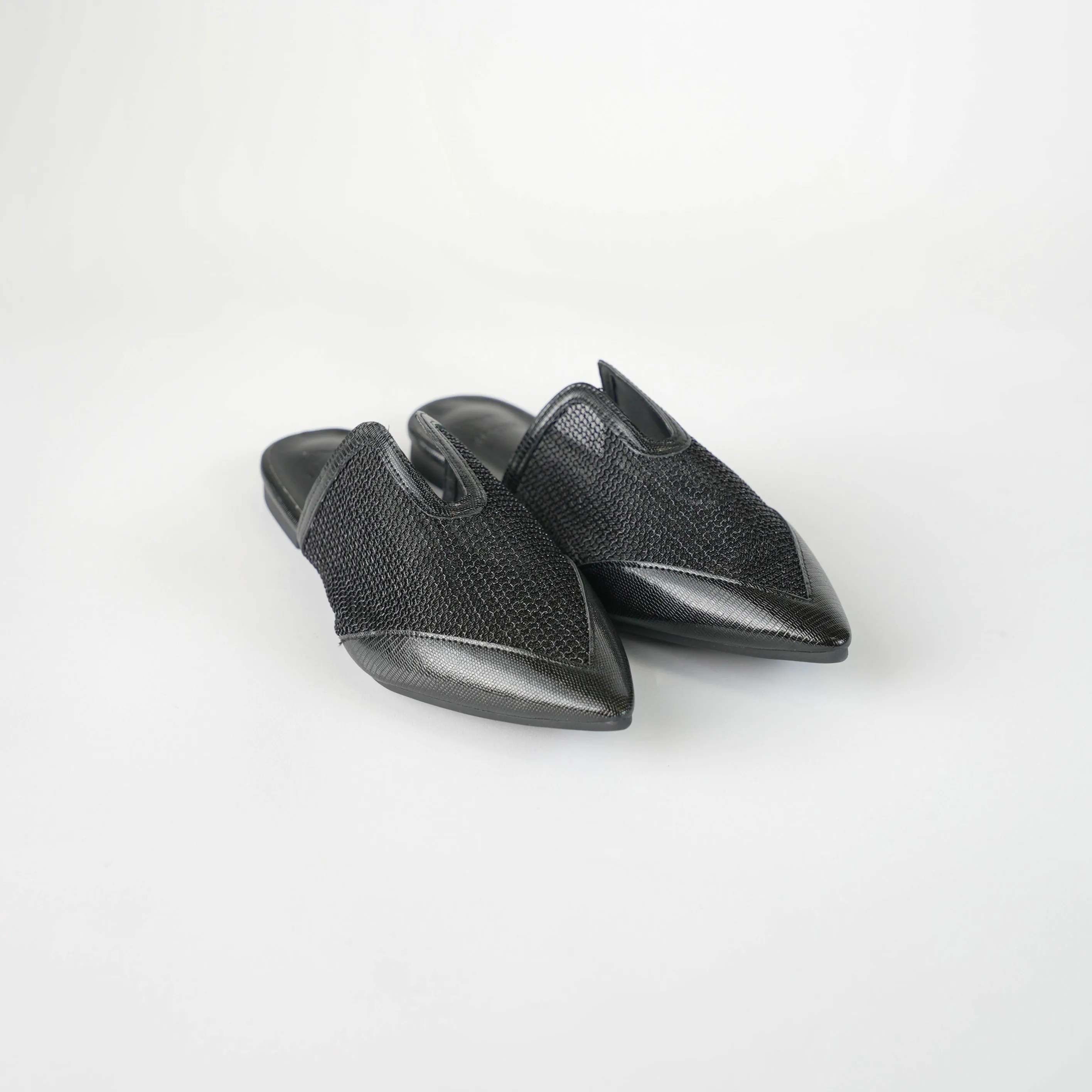 Flat mule