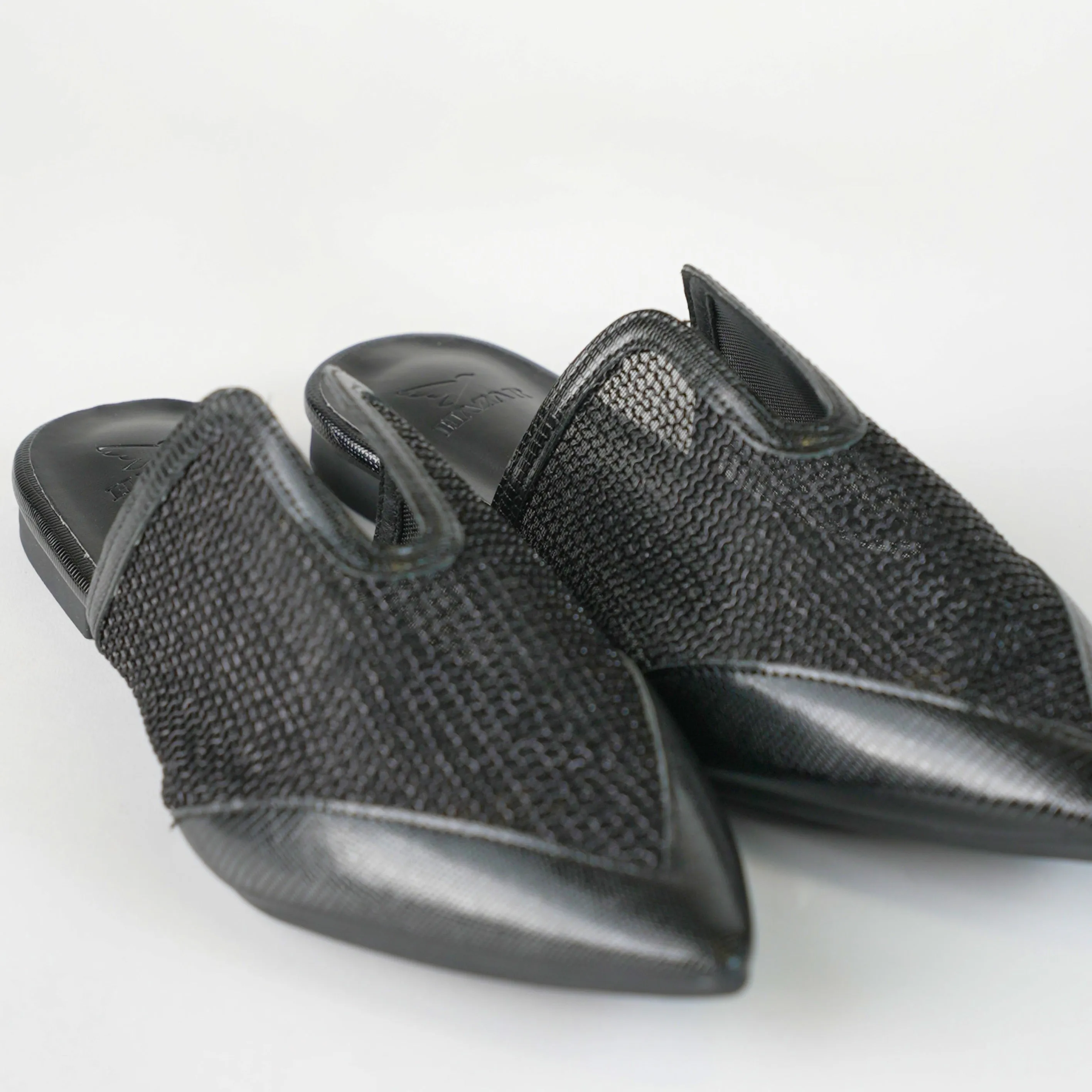 Flat mule