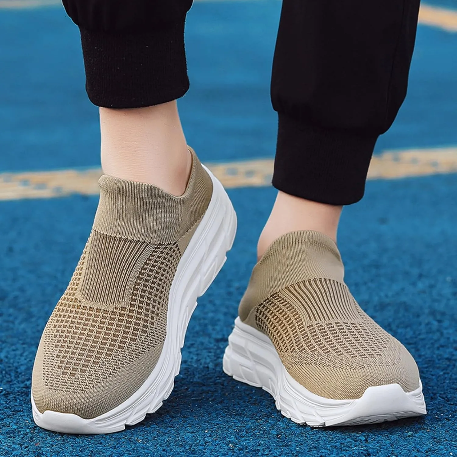 FUNCOS Men's Anti-Slip Garden Clogs - Open Back & Breathable Mesh, Lightweight for Outdoor/Indoor Use