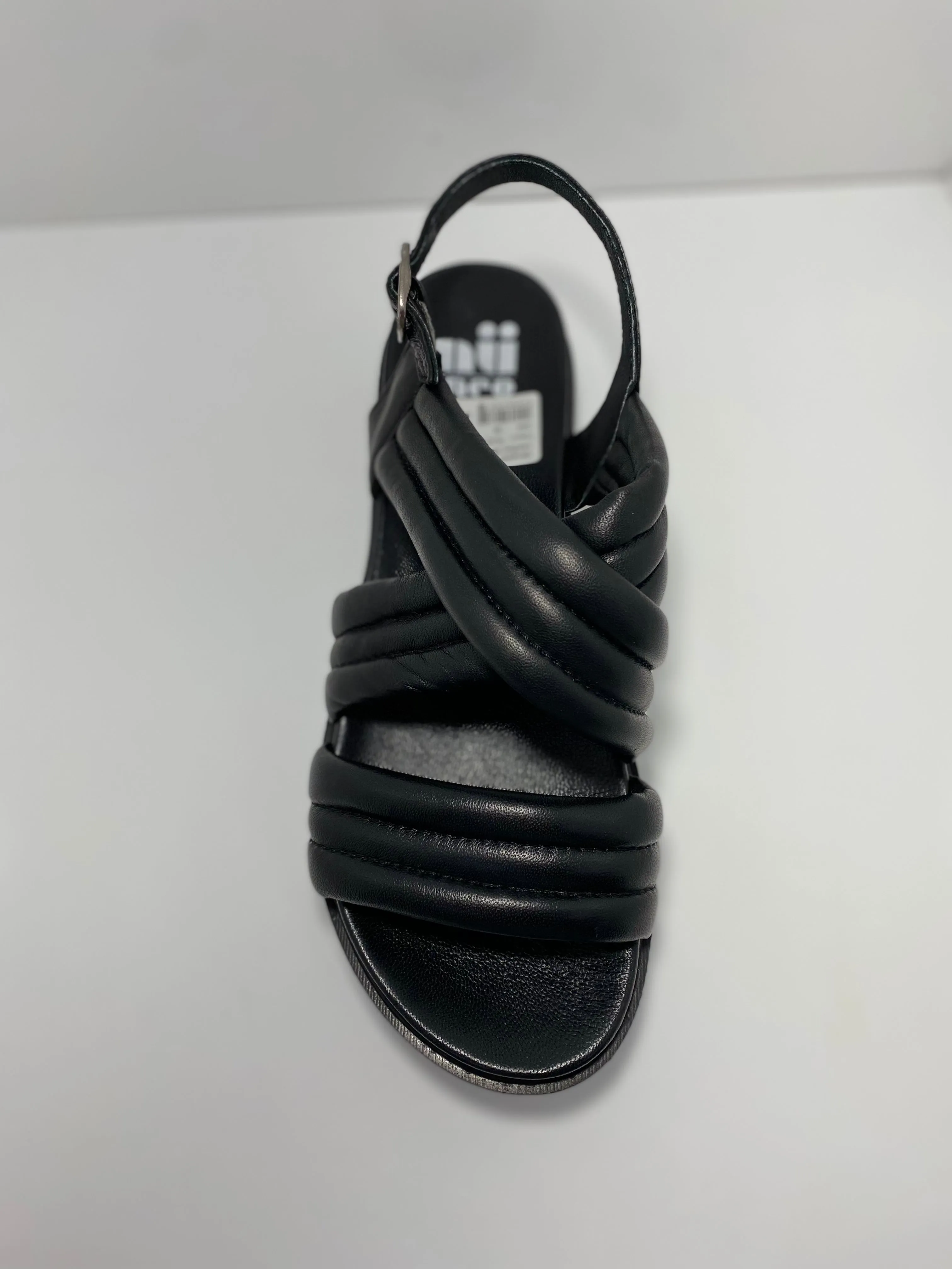 Genesis Soft Padded Leather Sandal AT-538
