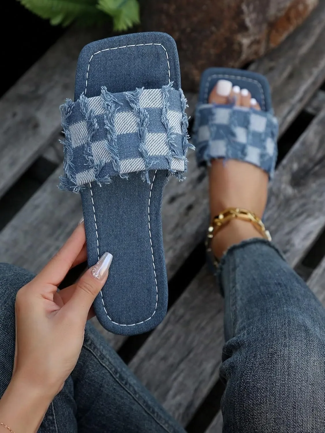 GORGLITTER Women's Denim Flat Sandals Raw Trim Jean Sandals Fashion Checkered Pattern Slide Sandals