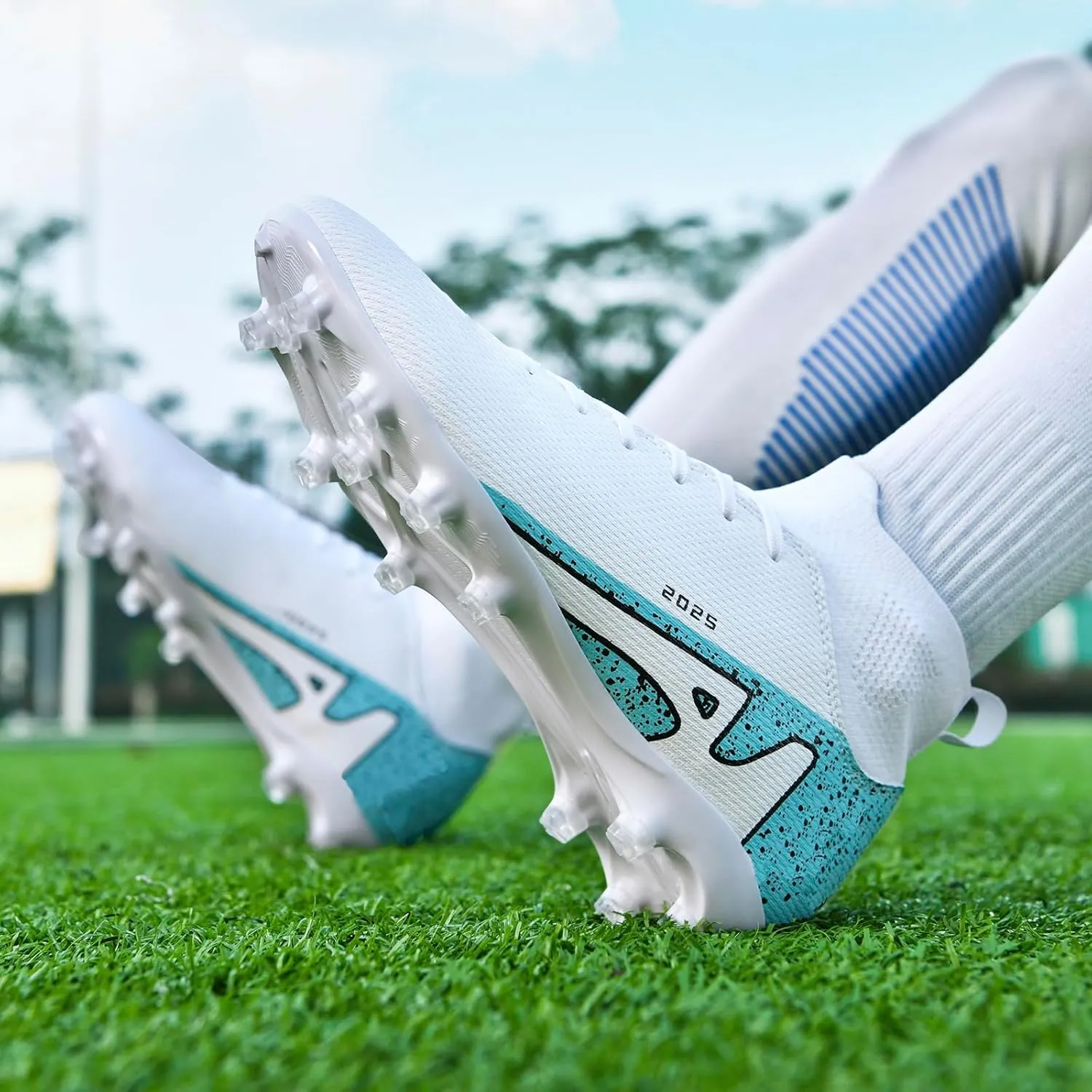 HHY Men's Soccer Shoes Football Cleats with Lace-Up High-Tops Non-Slip Spikes