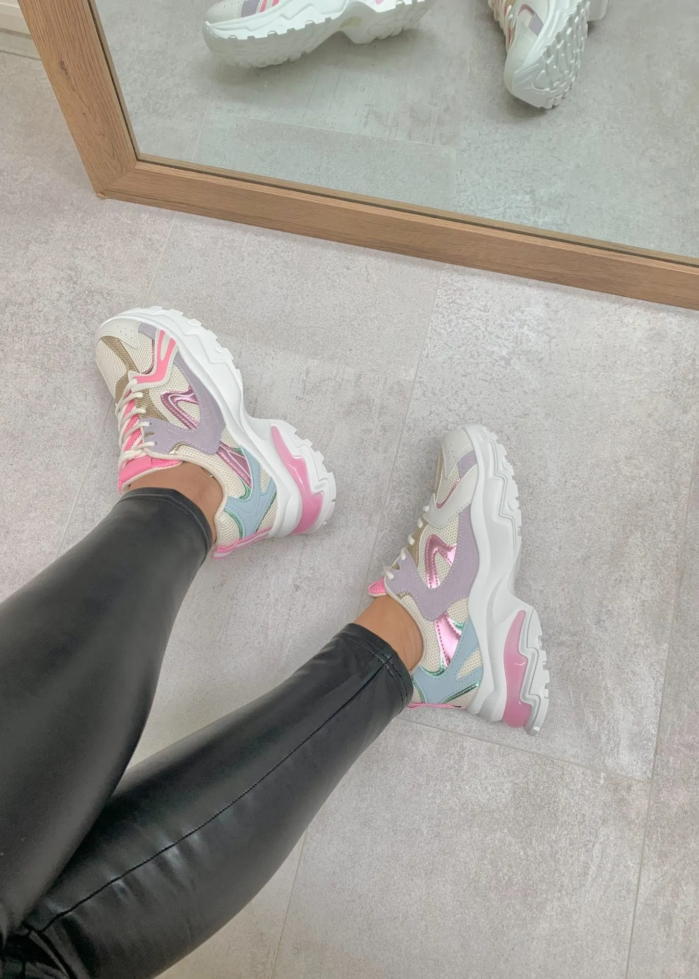 Lio | Glow Chunky Sneakers