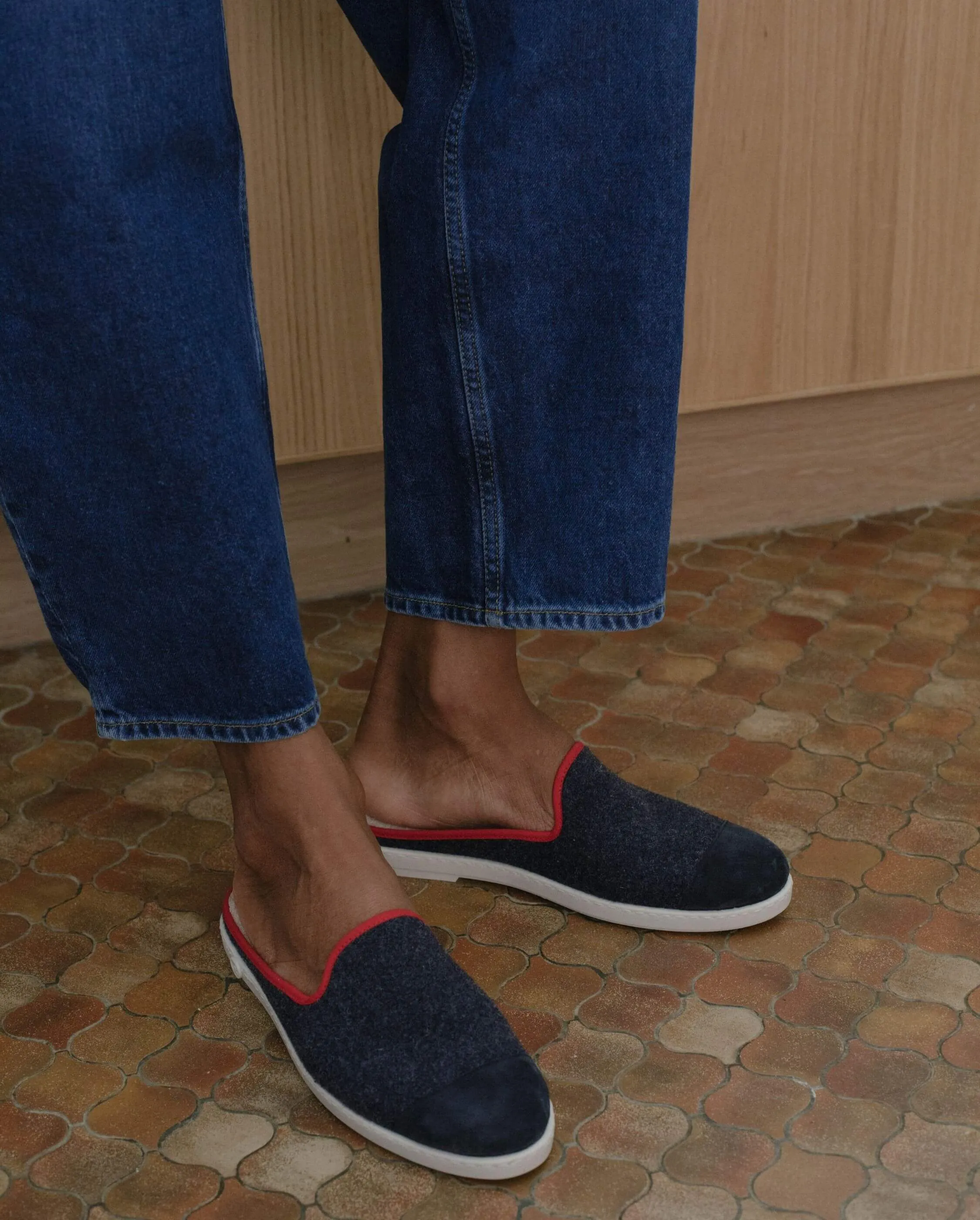 Mule homme laine, marine rouge