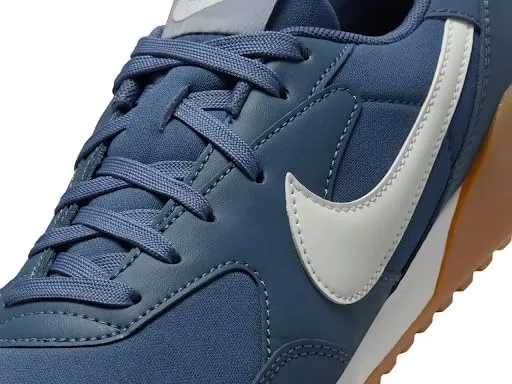 Nike Women's Terra Manta Sneaker