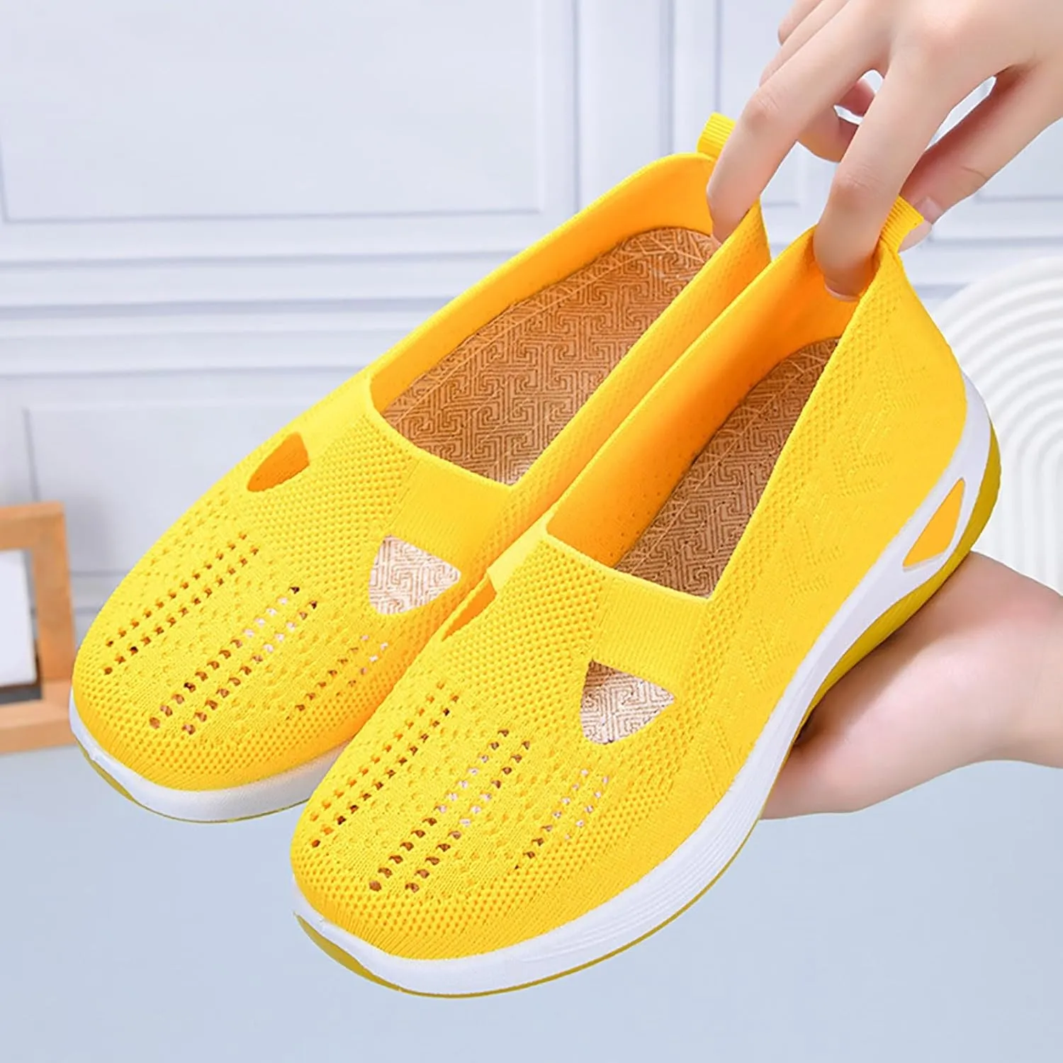 Orthopedic Shoes for Women Mesh Walking Shoes Breathable Non-Slip Slip On Loafers Lightweight Memory Foam Flat Sneakers