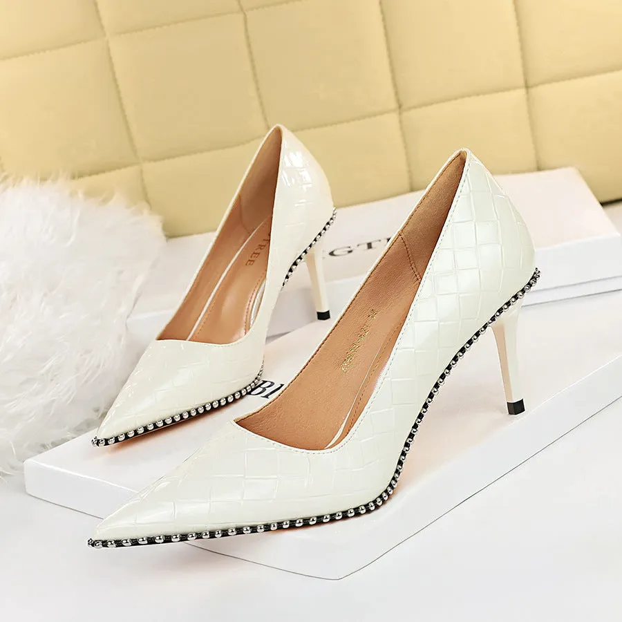 Pointed Patent Leather Woven Metal Chain Shoes