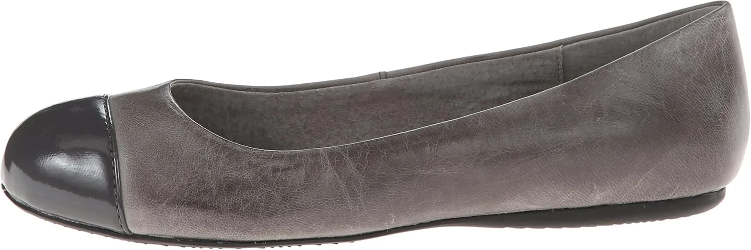 SoftWalk Womens Napa Ballet Flat