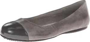 SoftWalk Womens Napa Ballet Flat