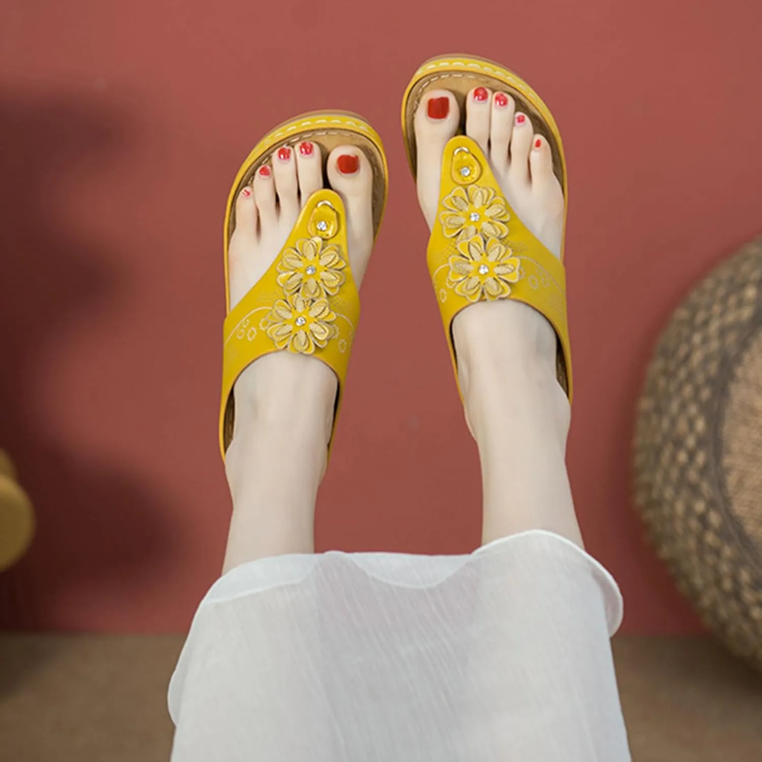 Women Boho Wedge Flip Flops Arch Support Summer Thong Sandals Flower Decor Clip Toe Slipper Beach Vacation Sandal Shoes