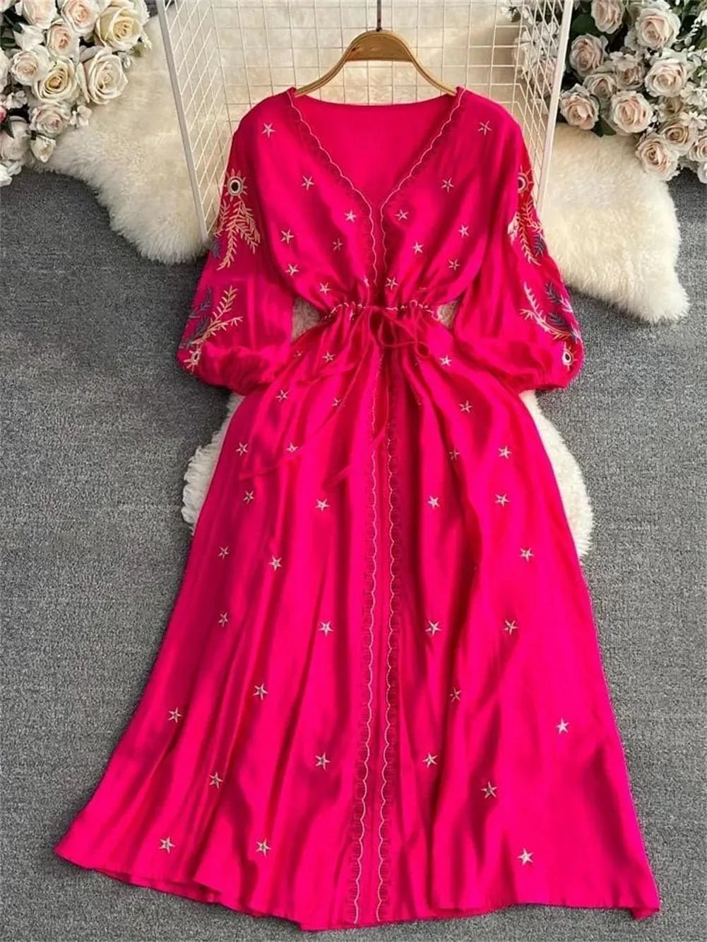 Women Ethnic Storm Semitic Beach Dress Vacation V-Neck Embroidered Dresses Waist Mid Length Dress