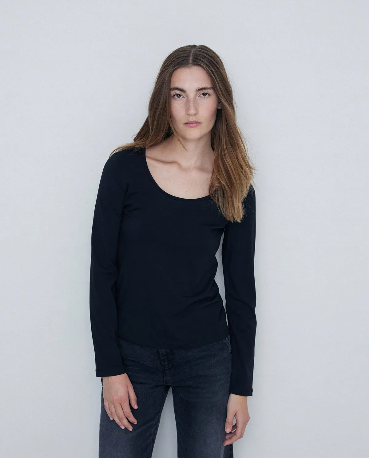 Yerse Thin Flat-Knit Top